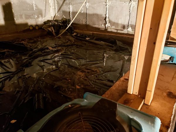 Crawlspace Water Cleanup in Gary